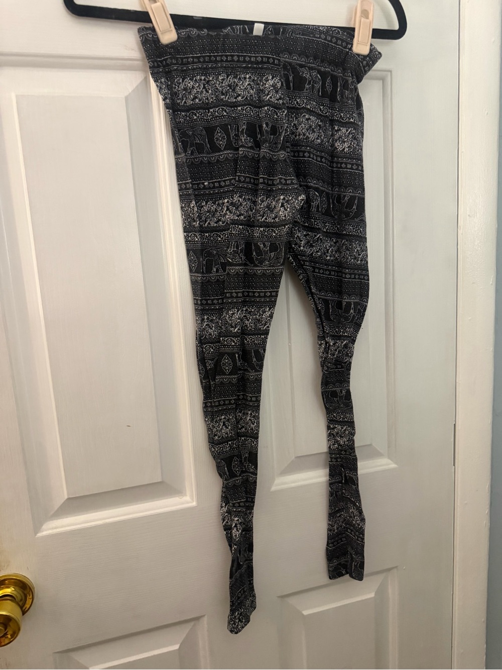 Sweet Hearts Girls Large Black Elephant Paisley Print Leggings
